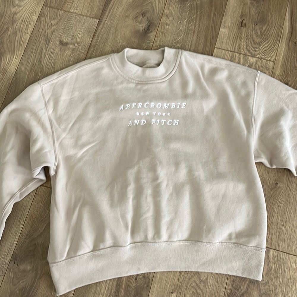 Abercrombie and fitch Sunday crew